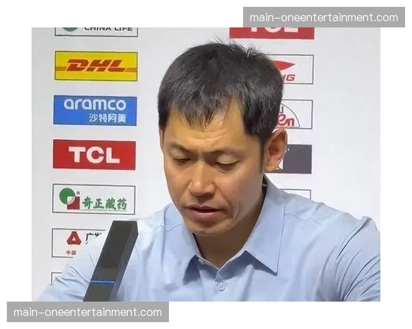 助理教练张庆鹏的战术板：揭秘山东高速季后赛的防守策略变化